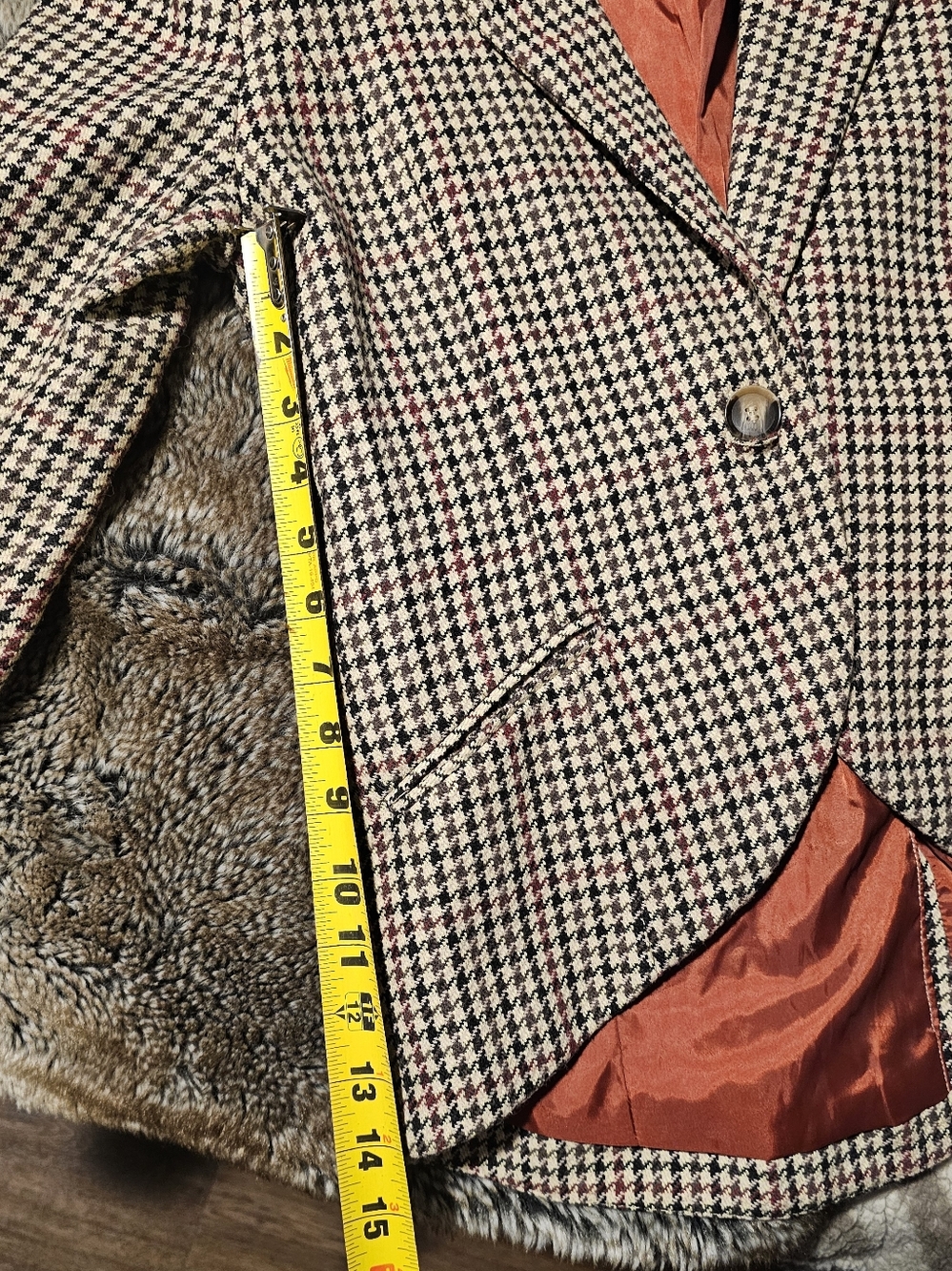 Houndstooth Tailored Blazer with Brown Suede Collar - Picture 14 of 16